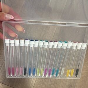 Lash spoolies set with case.